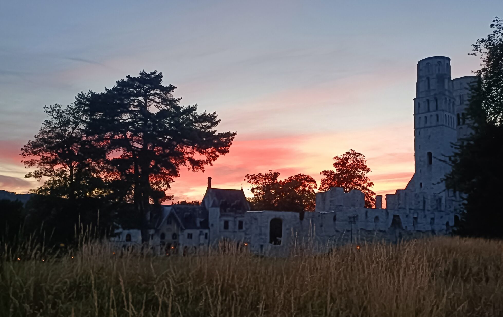 Couché de soleil sur Jumièges