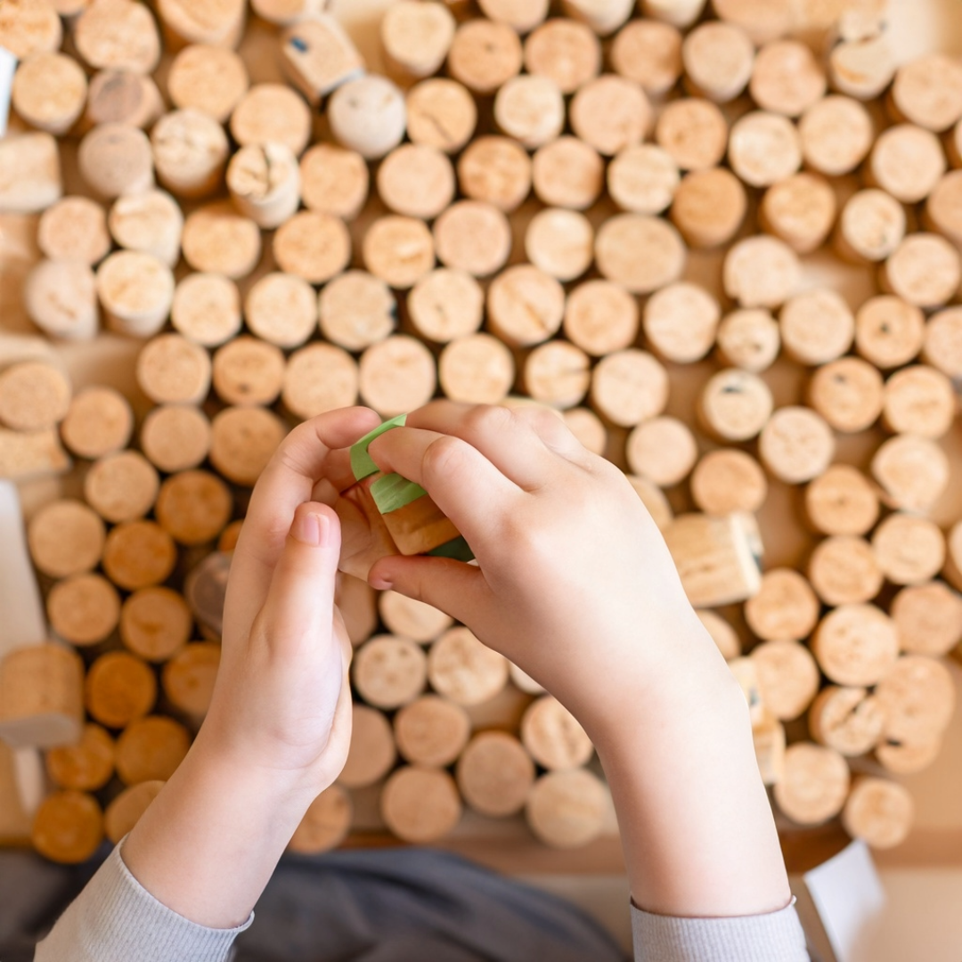 Atelier art avec des matériaux recyclés